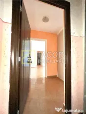 Apartament 3 camere, str. Milcov, Bacau 