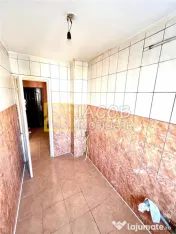 Apartament 3 camere, str. Milcov, Bacau 
