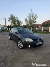 VOLKSWAGEN Golf 5