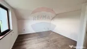 Casă / Vilă cu 4 camere de vânzare 