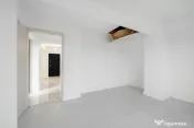 Apartament cu 2 camere - Pod ce poate fi transformat in biro 