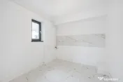 Apartament cu 2 camere - Pod ce poate fi transformat in biro 