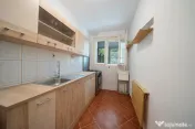 Loc de parcare, vedere parc Gh. Petrascu,etaj 1/4,bloc reabi 