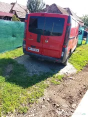 Vând Nissan Primastar