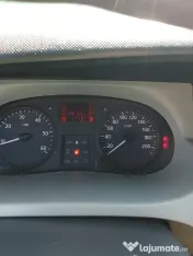 Vând Nissan Primastar