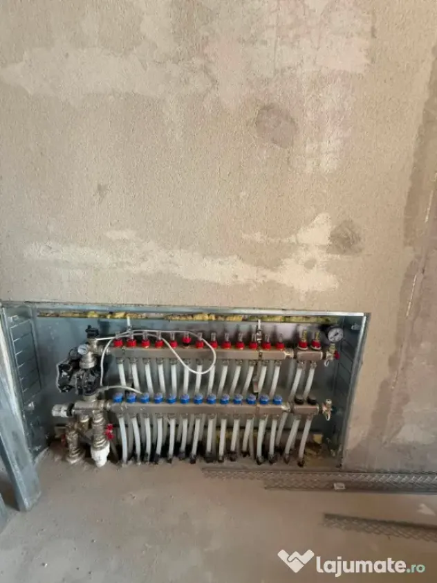 Casa 130 mp utili, teren 800 mp, hala 40 mp si vulcanizare |