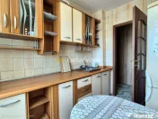 Apartament 3 camere - metrou 1 Dec. 