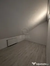 Apartament 4 camere semidecomandat zona Florilor 