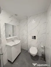 Apartament 4 camere semidecomandat zona Florilor 