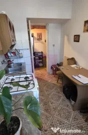 Apartament cu 2 camere de vanzare in Campina, parter 