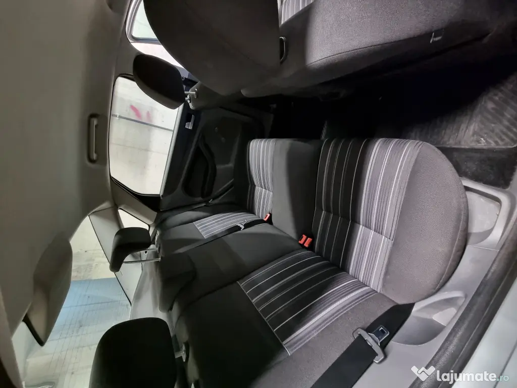 Ford Focus Sedan 2008 | 1.6 Benzină | 174.000 km REALI | Acte valabile 2027 |