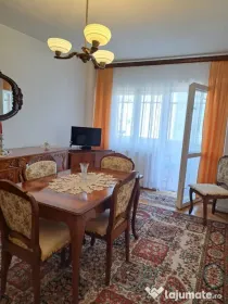 Direct proprietar - vânzare apartament 2 camere, etaj 3/4, central