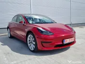 Tesla model 3 foarte frumoasa