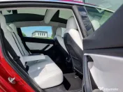Tesla model 3 foarte frumoasa