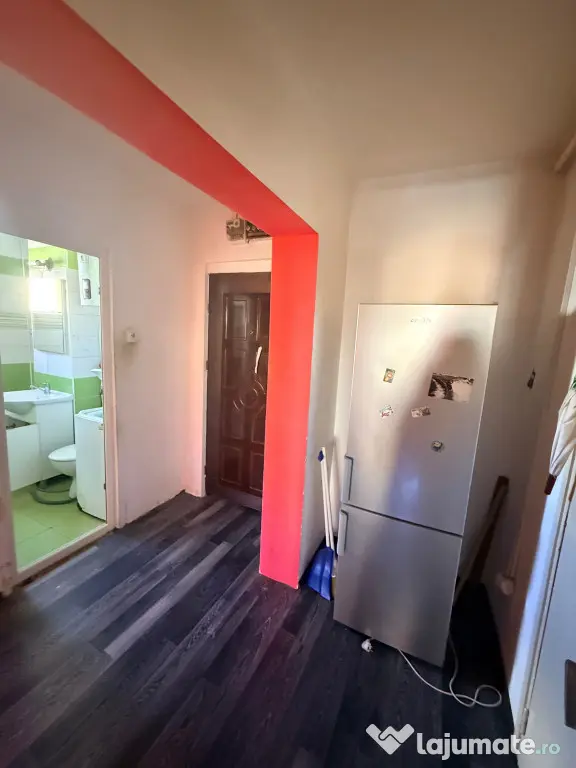 Garsoniera Astra decomandata,etaj intermediar,71900 Euro