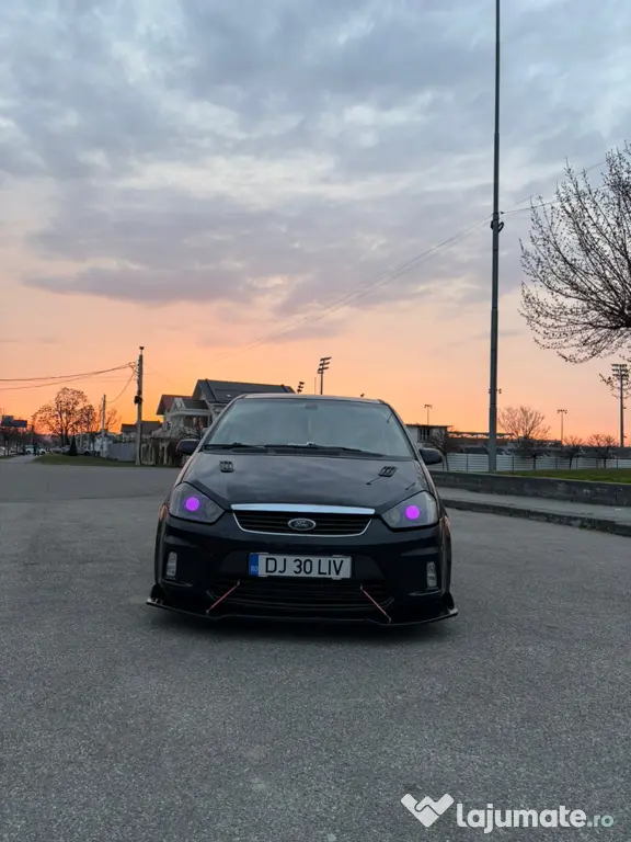Ford C-Max autoturism