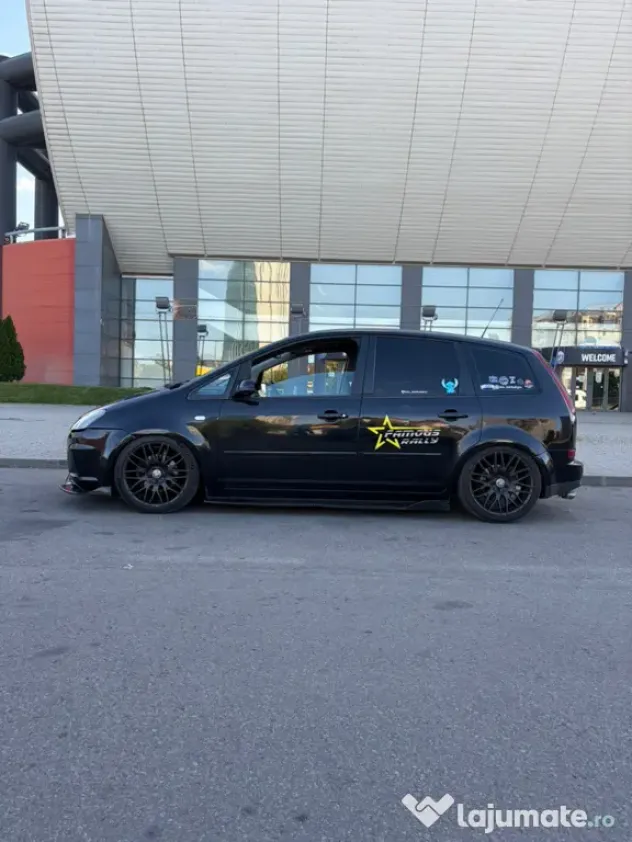 Ford C-Max autoturism