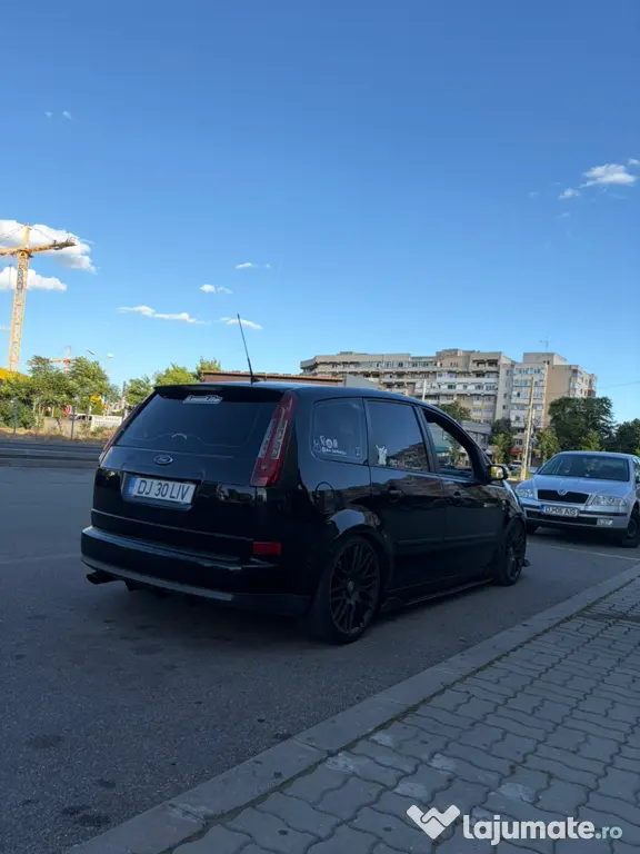 Ford C-Max autoturism