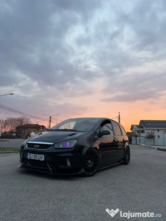 Ford C-Max autoturism