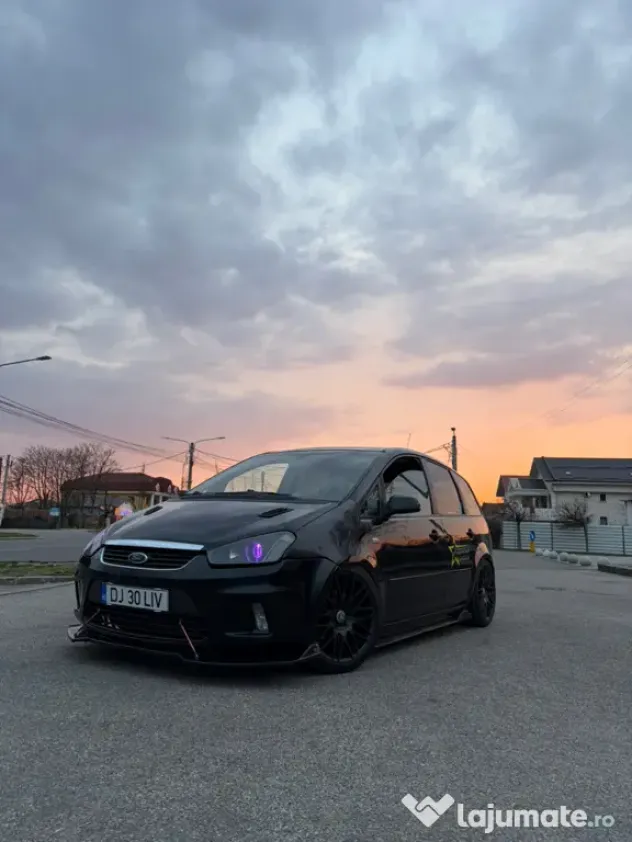Ford C-Max autoturism