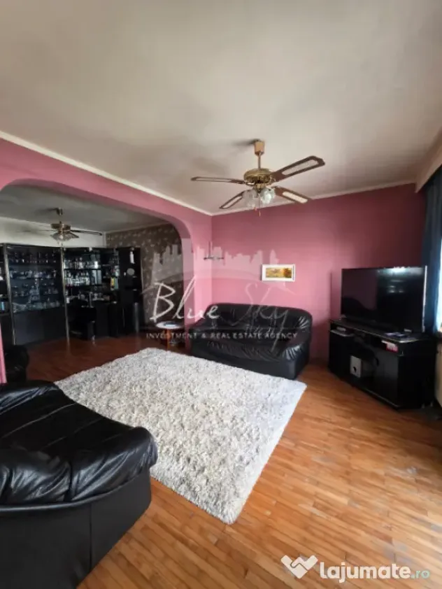 Faleza Nord – Casă spațioasă cu 3 dormitoare, 3 băi ș