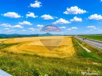 Teren extravilan 17,000mp Rasnov langa Autostrada A3, zon...