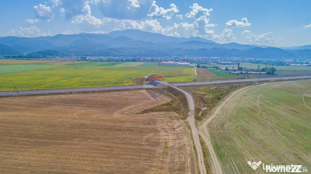 Teren extravilan 17,000mp Rasnov langa Autostrada A3, zon... - Rasnov (Brasov)