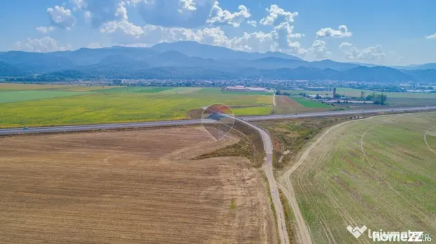 Teren extravilan 17,000mp Rasnov langa Autostrada A3, zon... - Rasnov (Brasov)