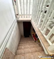 Casa in apreciabil potential,cu terase, curte,gradina echipa