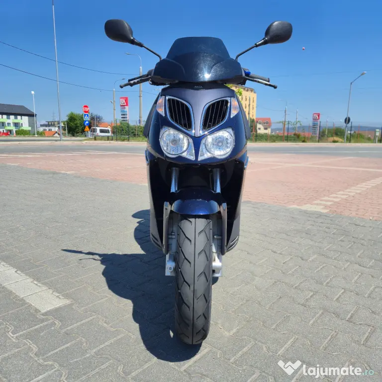 Scuter Aprilia Sportcity 125cc – 2011