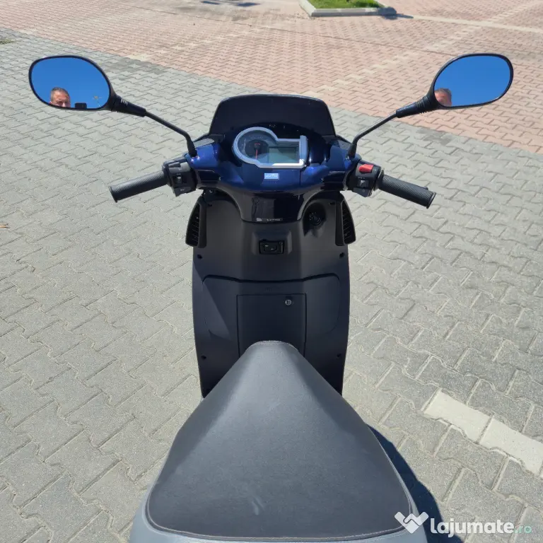 Scuter Aprilia Sportcity 125cc – 2011