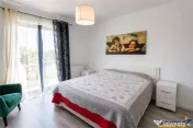 Casa familiala,3 dormitoare,incazire pardoseala,terasa,530 m