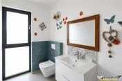 Casa familiala,3 dormitoare,incazire pardoseala,terasa,530 m