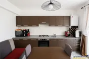 Casa familiala,3 dormitoare,incazire pardoseala,terasa,530 m
