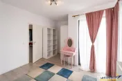 Casa familiala,3 dormitoare,incazire pardoseala,terasa,530 m