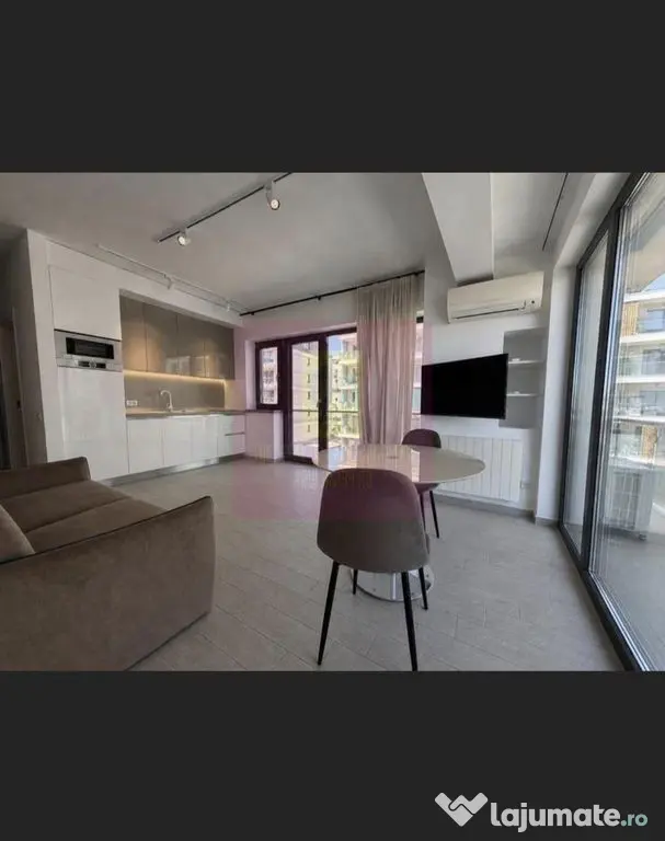 Apartament exclusivist la doar câțiva pași de mare –...