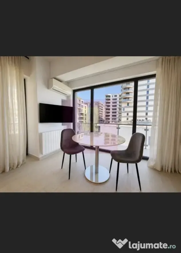 Apartament exclusivist la doar câțiva pași de mare –...