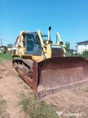 Buldozer Komatsu 