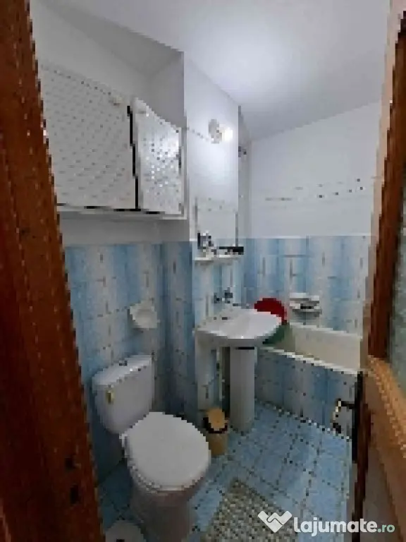 Vând apartament 2 camere etaj 1 zona Primăverii