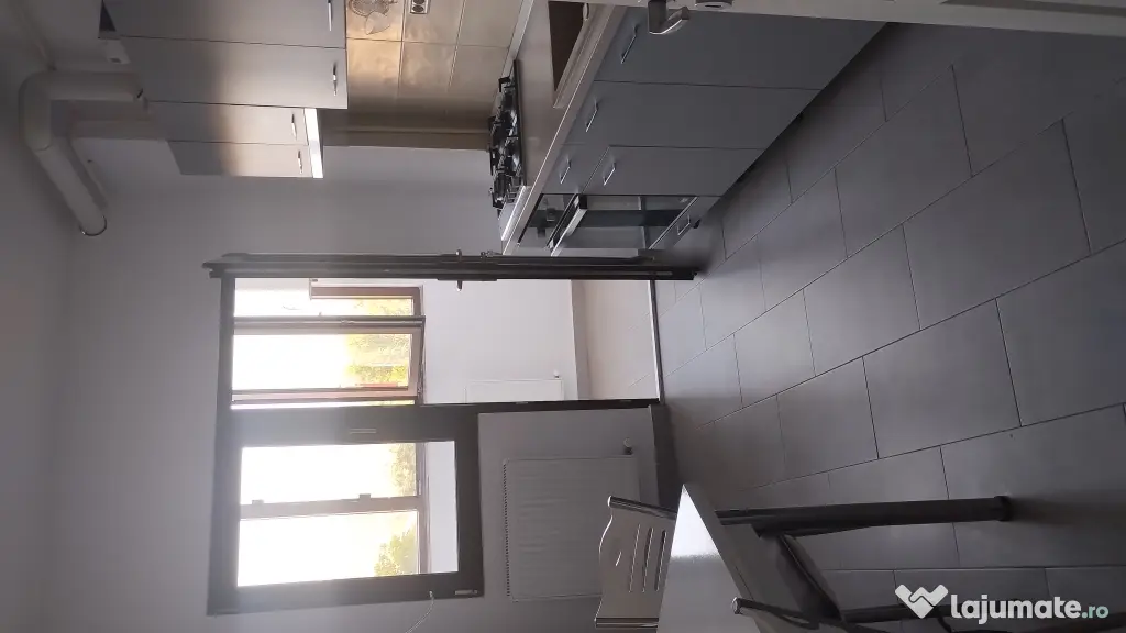 Închiriez apartament 2 camere