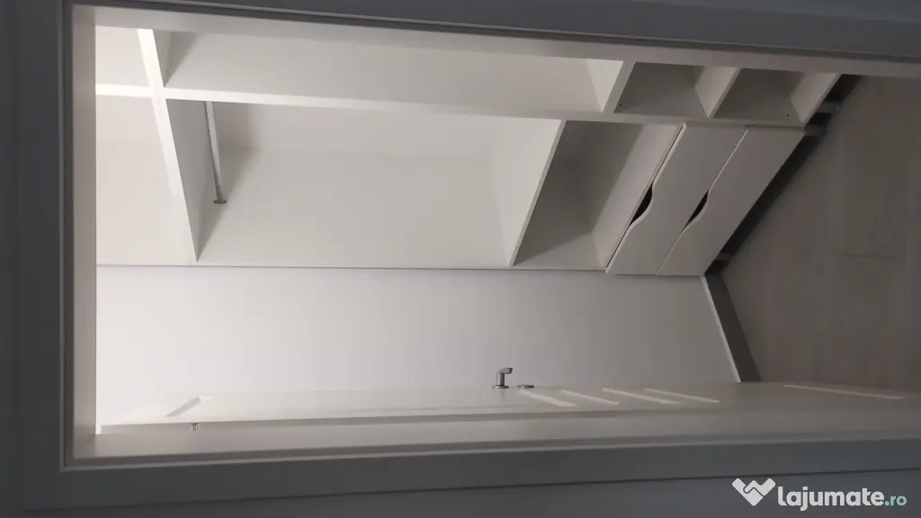 Închiriez apartament 2 camere