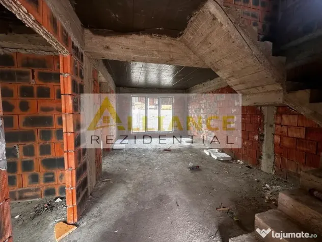 Vila individuala 5 camere ~ 3 bai ~ Teren 300 mp