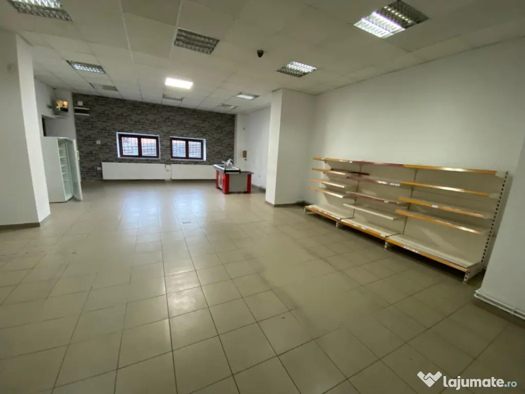 Spatiu comercial in Poplaca