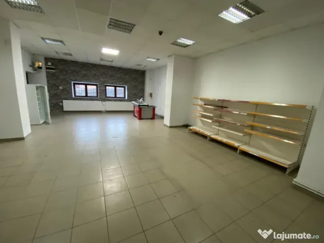 Spatiu comercial in Poplaca