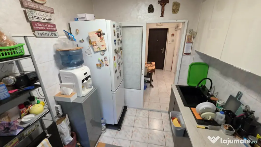 Apartament 3 camere in Podu ROS,