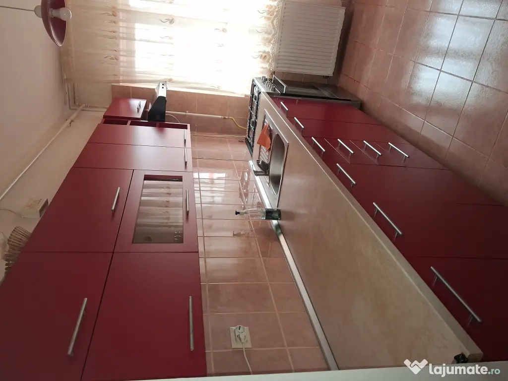 Inchiriez apartament in Floresti pt perioada Untold