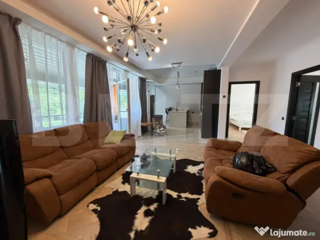 Apartament 3 camere, deosebit, parcare, zona Vivo