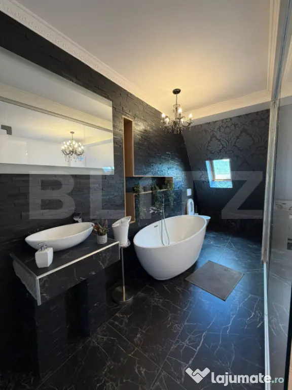 Apartament 3 camere, deosebit, parcare, zona Vivo
