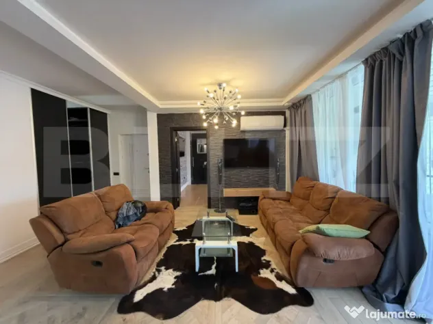 Apartament 3 camere, deosebit, parcare, zona Vivo