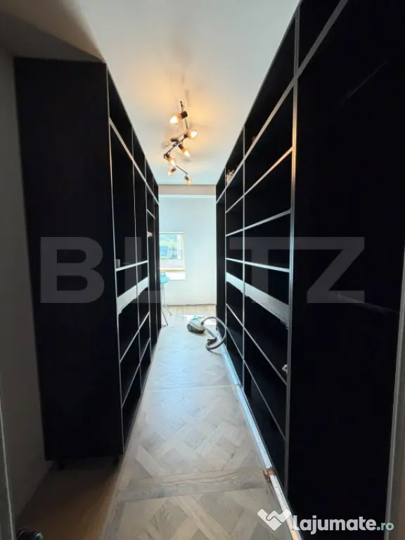 Apartament 3 camere, deosebit, parcare, zona Vivo